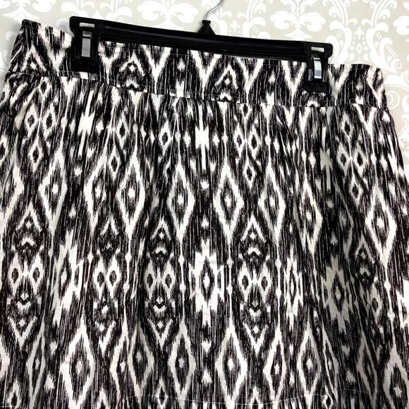 Ann Taylor 8 Womens Charcoal White Ikat Print A-line Skirt - Picture 2 of 3
